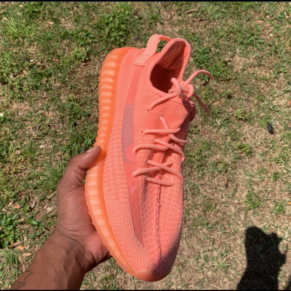 YEEZY 350 V2 Pink